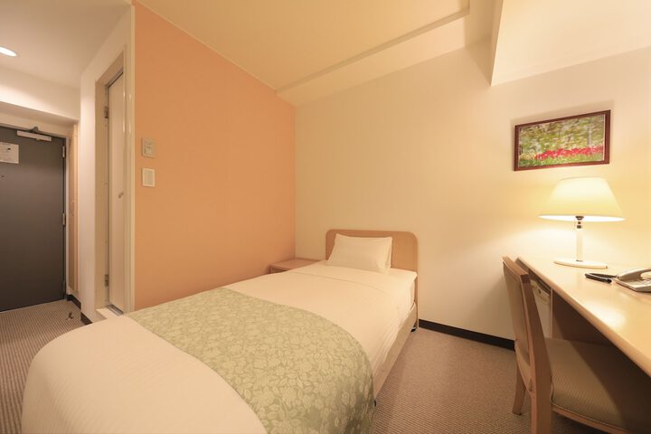 Room 20 of 98