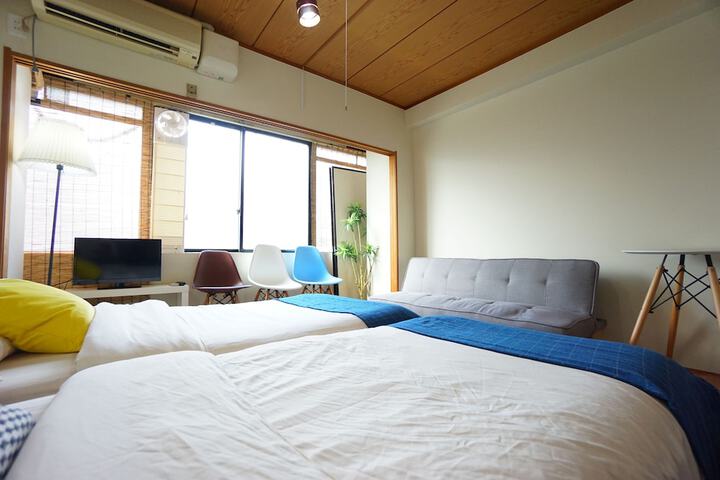 Room 8 of 30