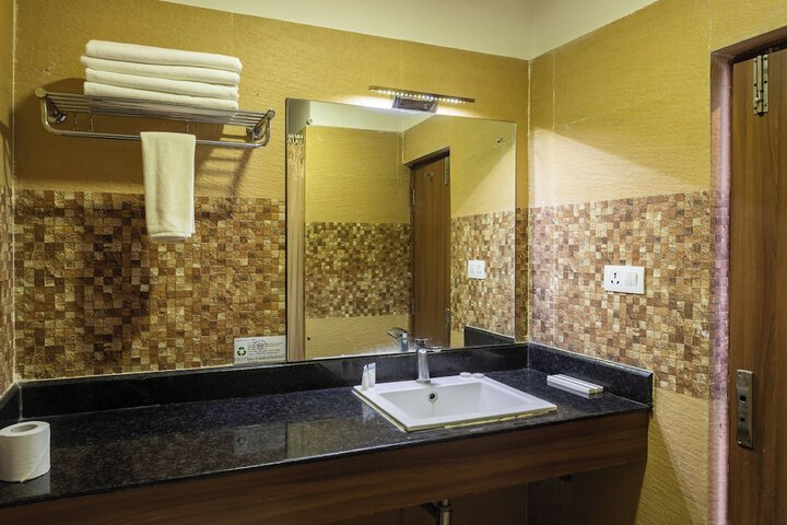 Room 19 of 35