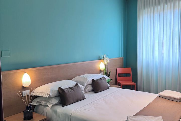 Room 20 of 33