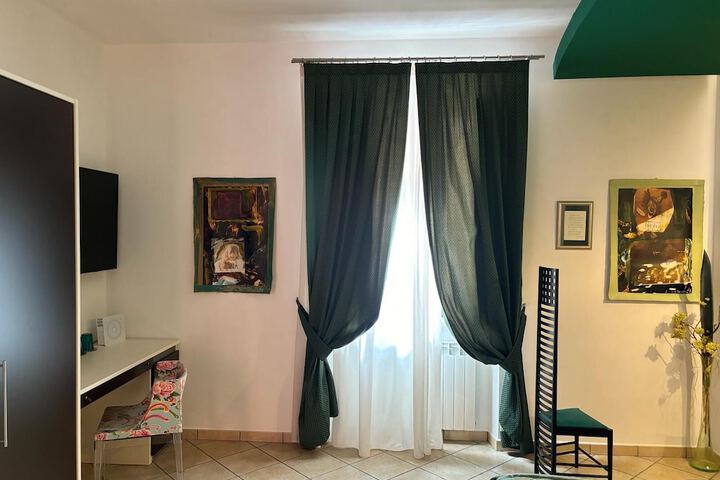 Room 22 of 80