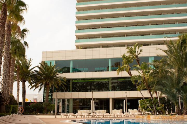 Pools & Facilities