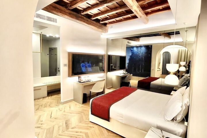 Room 58 of 142