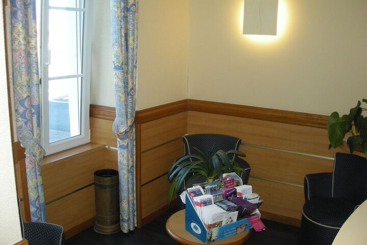 Guest Lobby
