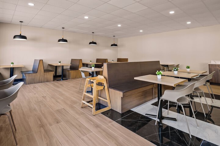 Breakfast area