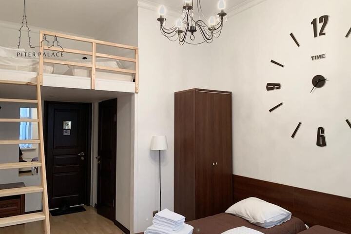 Room 19 of 33
