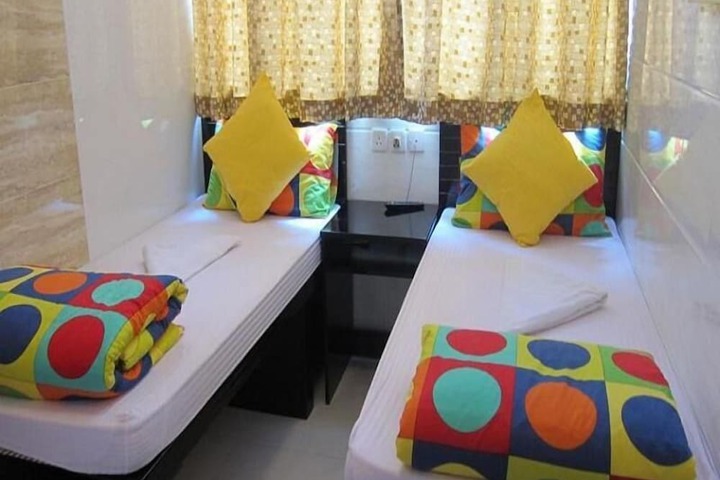 Room 13 of 60