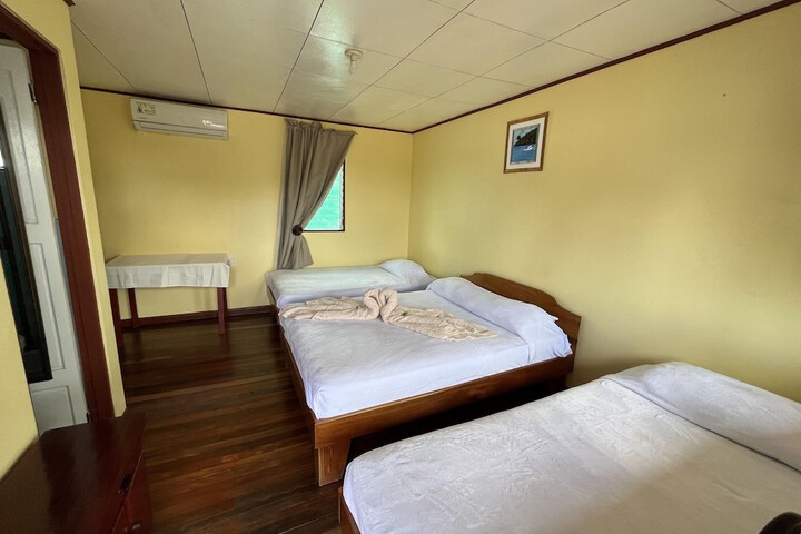 Room 3 of 9