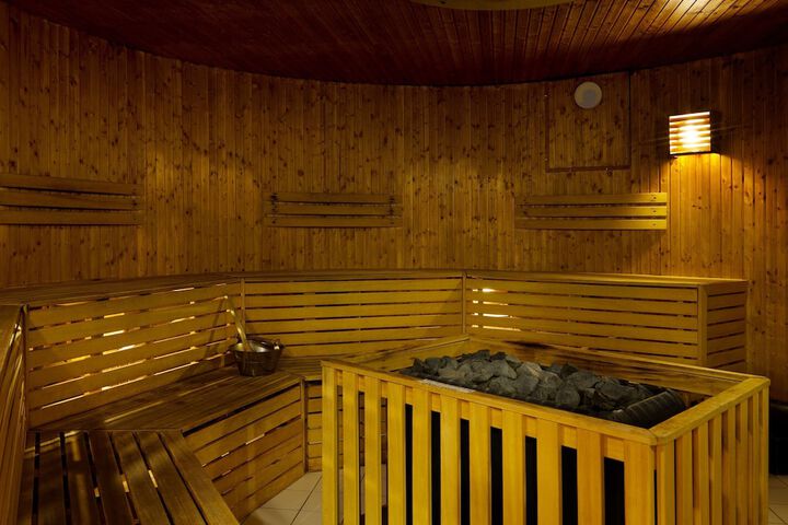 Spa 44 of 60