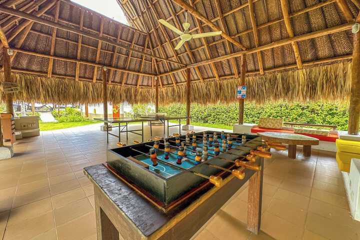 Pool 24 of 50