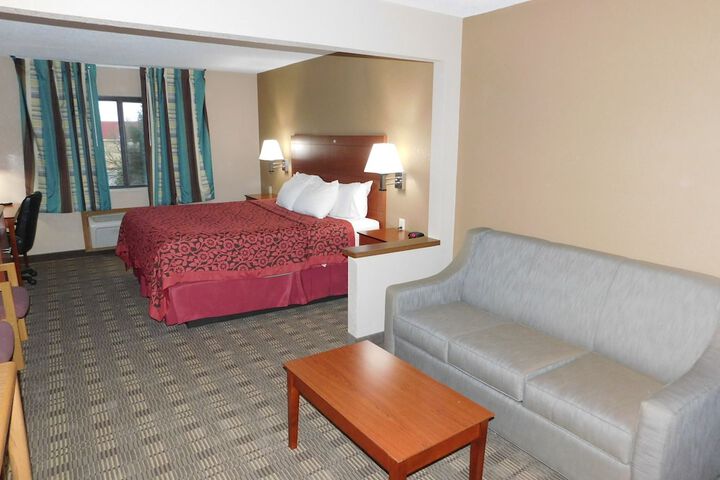 1 King Bed Studio Suite (15 of 16)