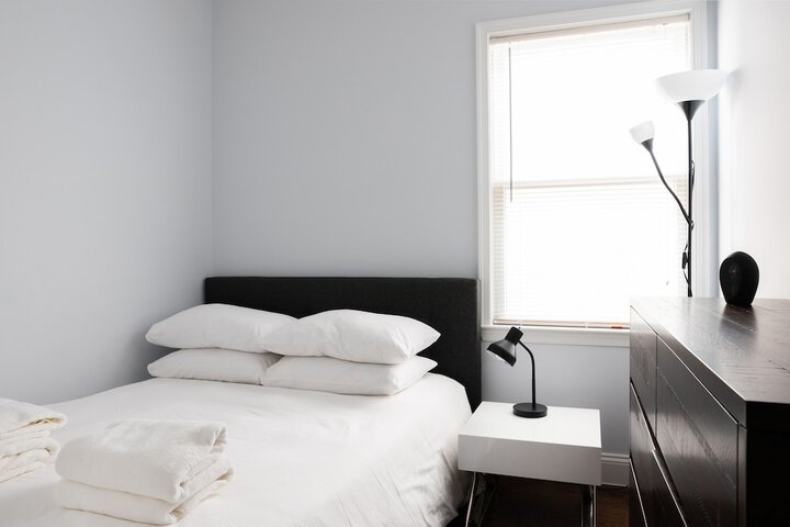 Room 2 of 25