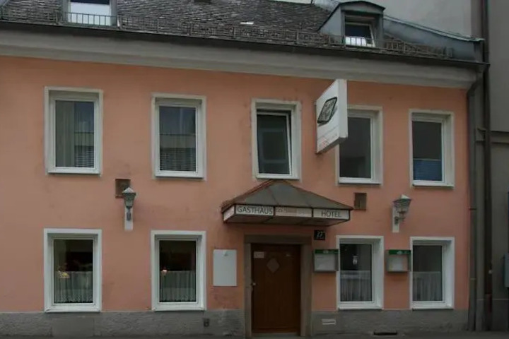 GOLDENES DACHL GASTHOF