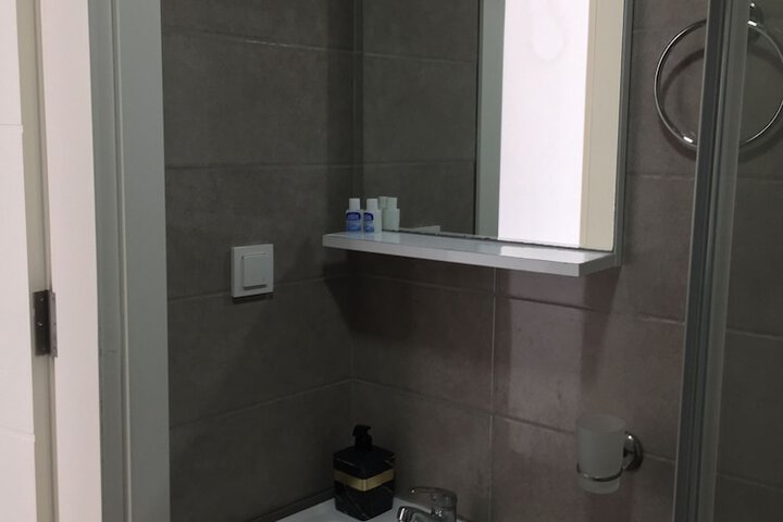 Room 19 of 33