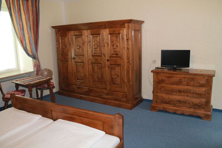 Room 10 of 41