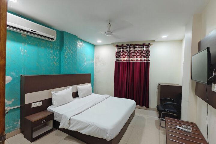 Room 30 of 51