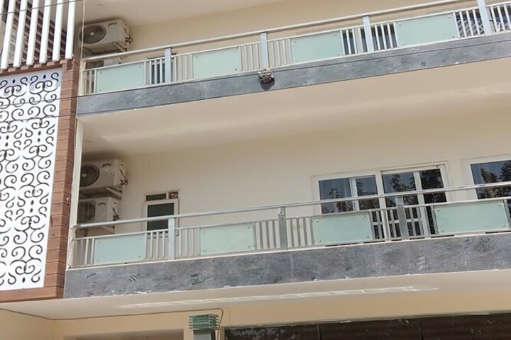 Hotel 2 of 13