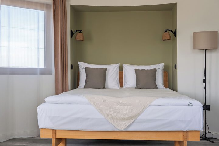 Room 14 of 184