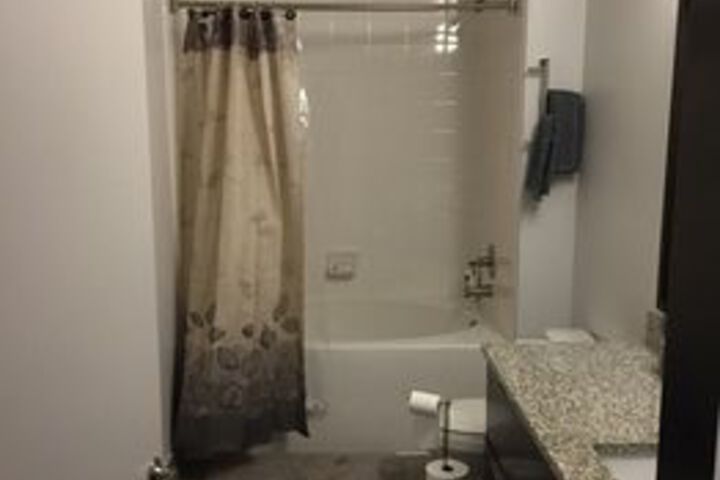 Room 6 of 45