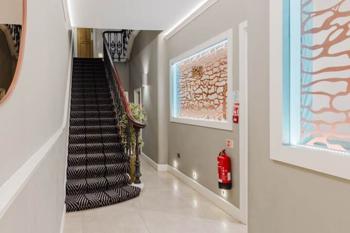 Hotel Interior 7 of 165