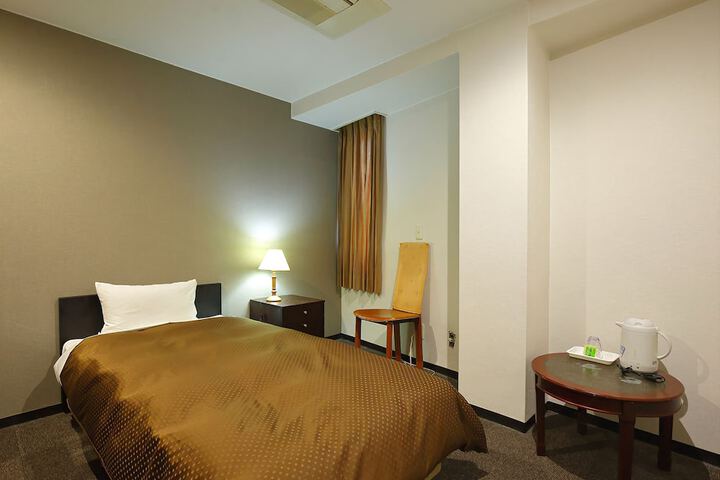 Room 17 of 46
