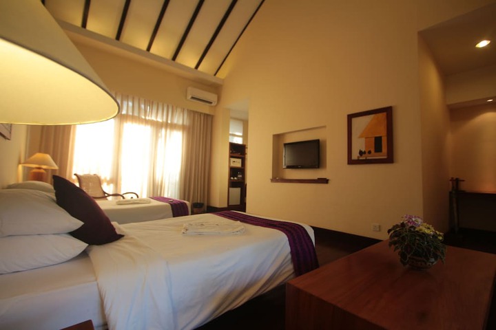 Room 4 of 35