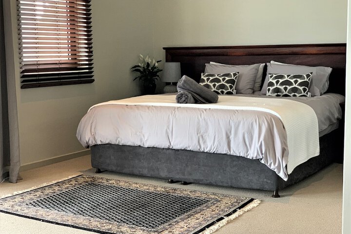 Room 4 of 23