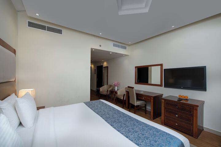 Room 14 of 36