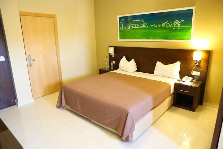 Room 4 of 42