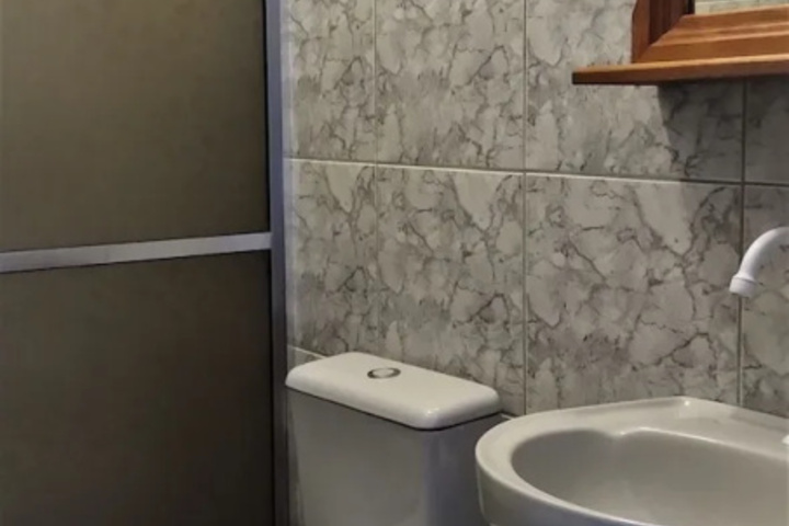 Room 6 of 20