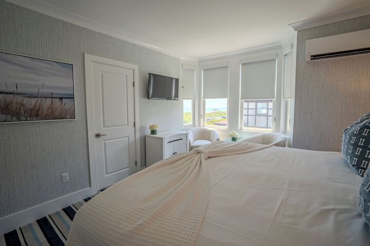 Room 44 of 85