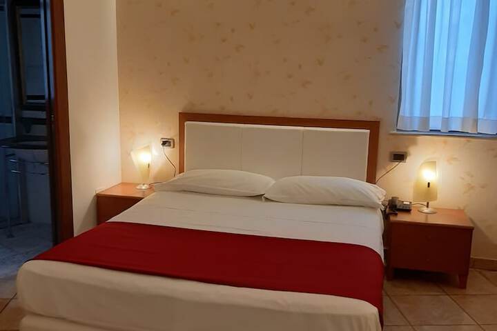 Room 12 of 94
