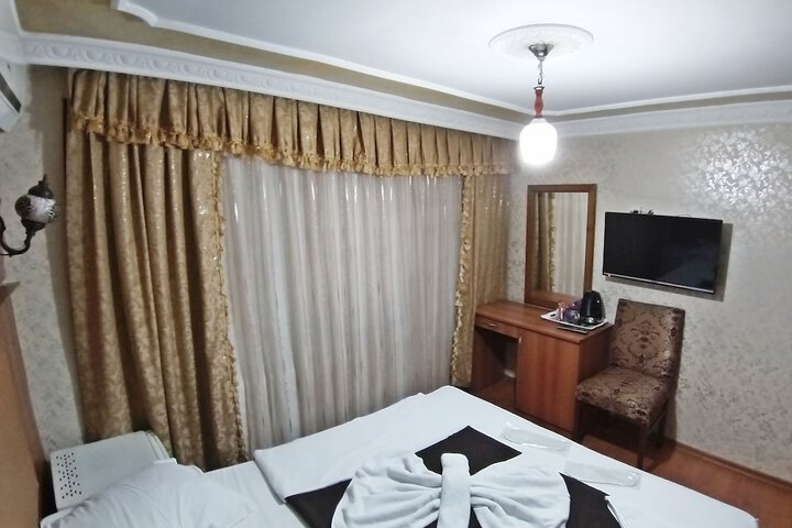 Room 9 of 39