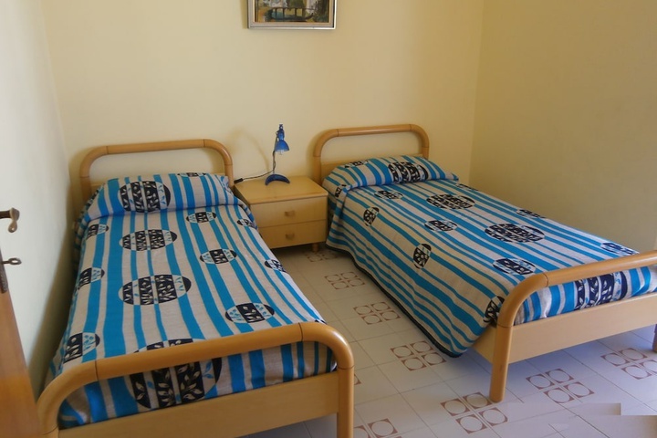 Room 3 of 16