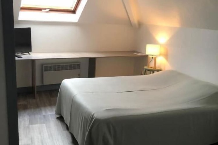 Room 14 of 34