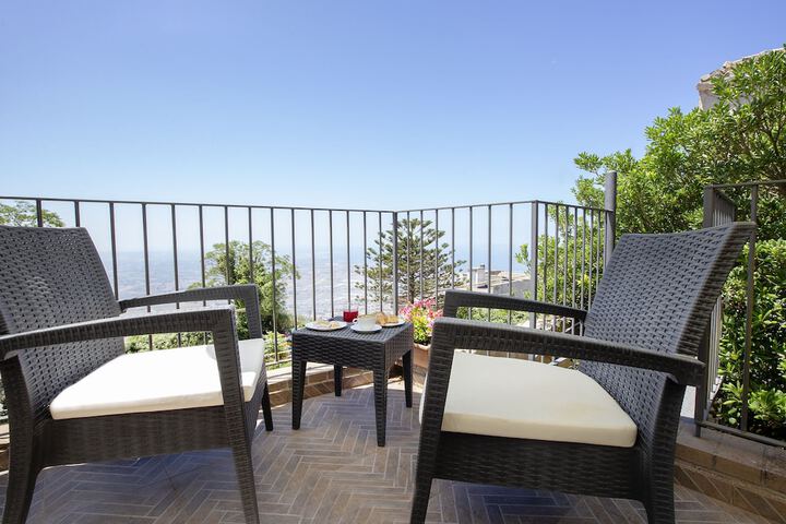 Terrace/Patio 18 of 32