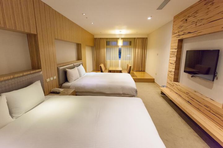 Room 34 of 66
