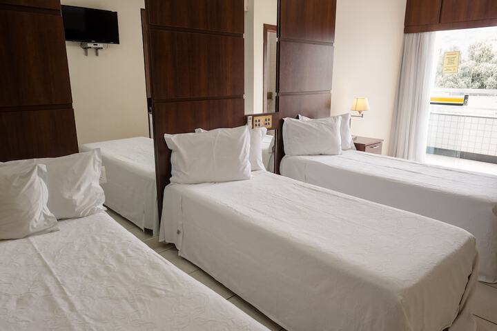 Room 28 of 114