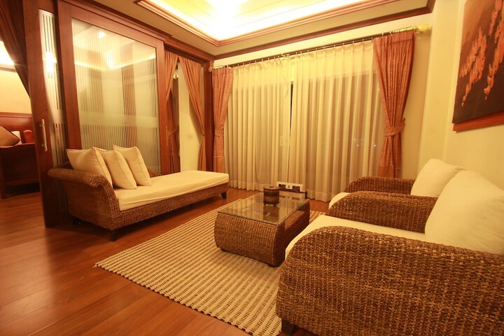 Room 28 of 52