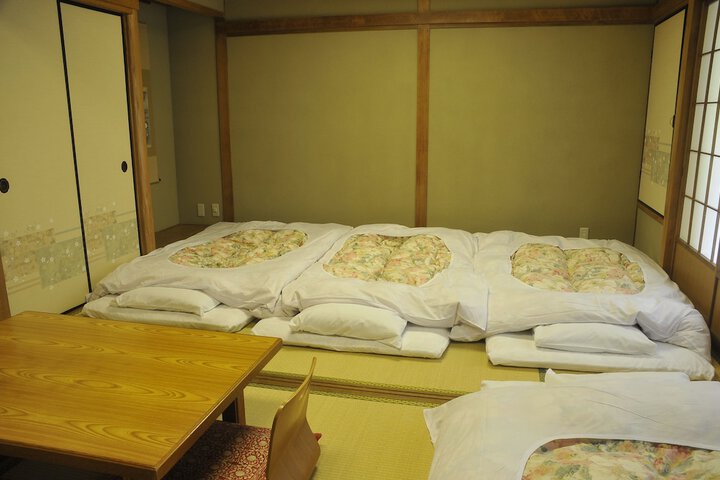 Room 15 of 36