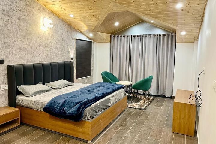 Room 6 of 23