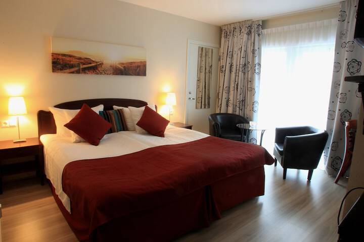 Room 5 of 44