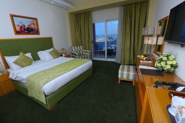 Room 9 of 39