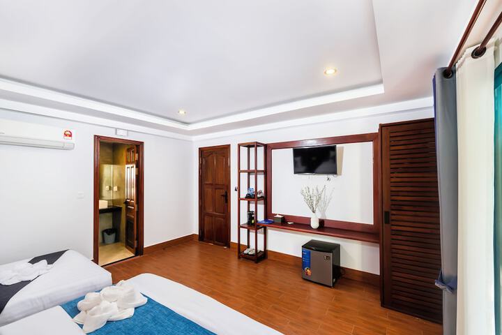 Room 8 of 109