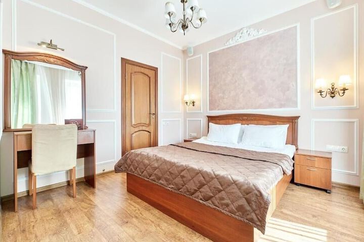 Room 14 of 39