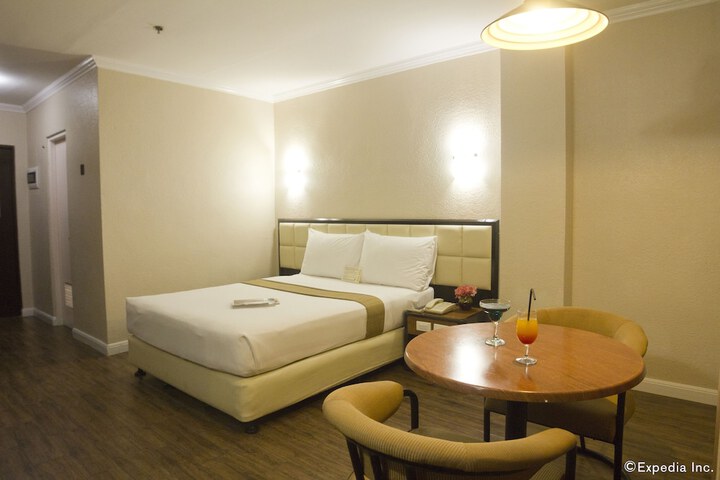 Room 7 of 26