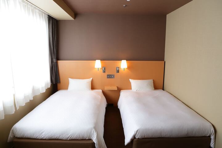 Room 20 of 50