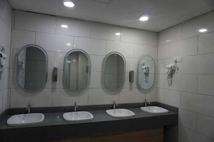 Room 18 of 21
