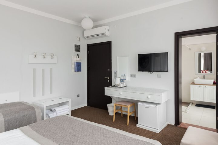 Room 19 of 87