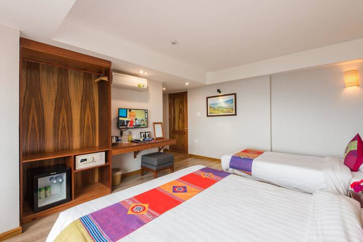 Room 14 of 65